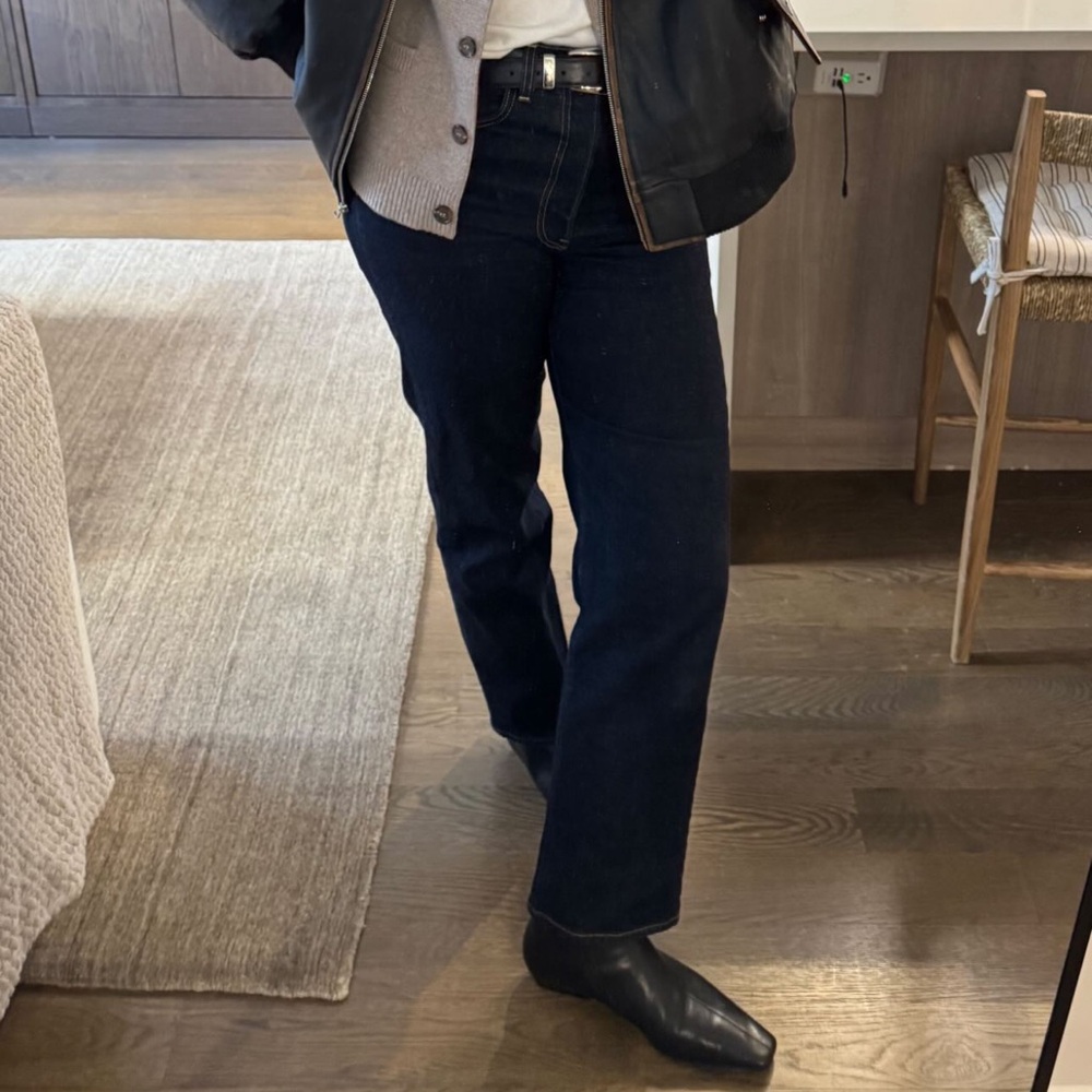 Levi’s Ribcage Full-Length Jeans in Small Course - Picture 14 of 16